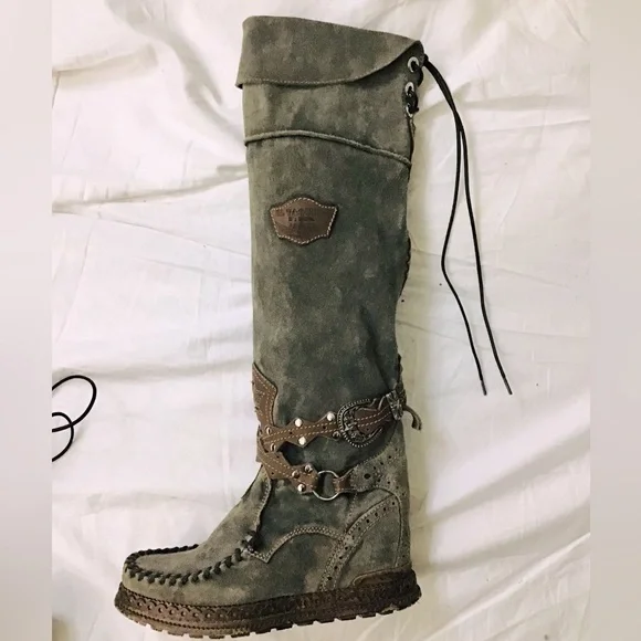 EL VAQUERO LEATHER WEDGE MOCASSIN BOOTS - Picture 4 of 11